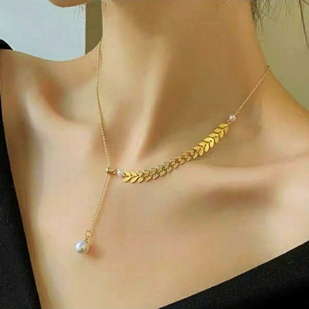 New 14K Gold plated necklace. Y-shaped